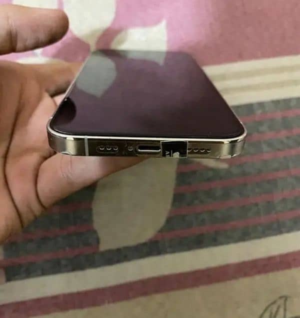 iphone 12 pro factory lock 10/10condition 1