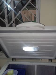 Dawlance freezer with energy saver technology