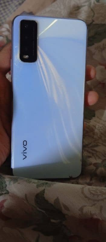 vivo y20 10 by 9 condition all the original charger 1