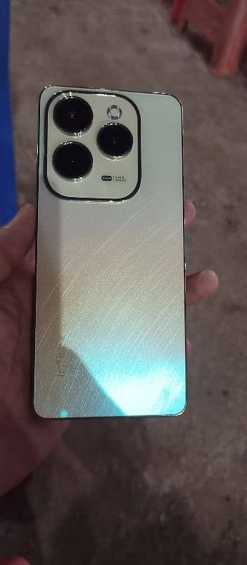 Infinix hot 40 pro 0