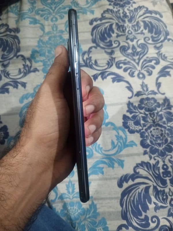 Oppo f17 pro 6