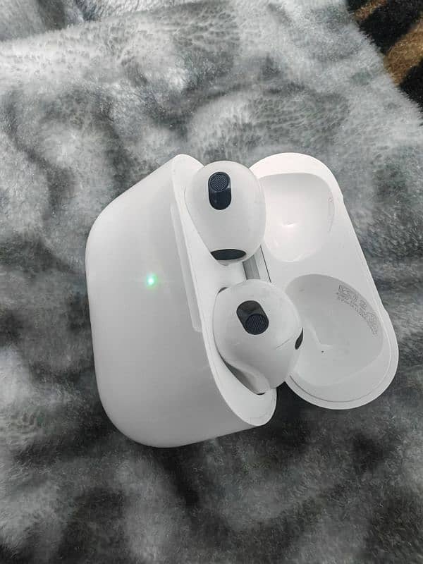 Apple Airpods 3 (A2564) 2