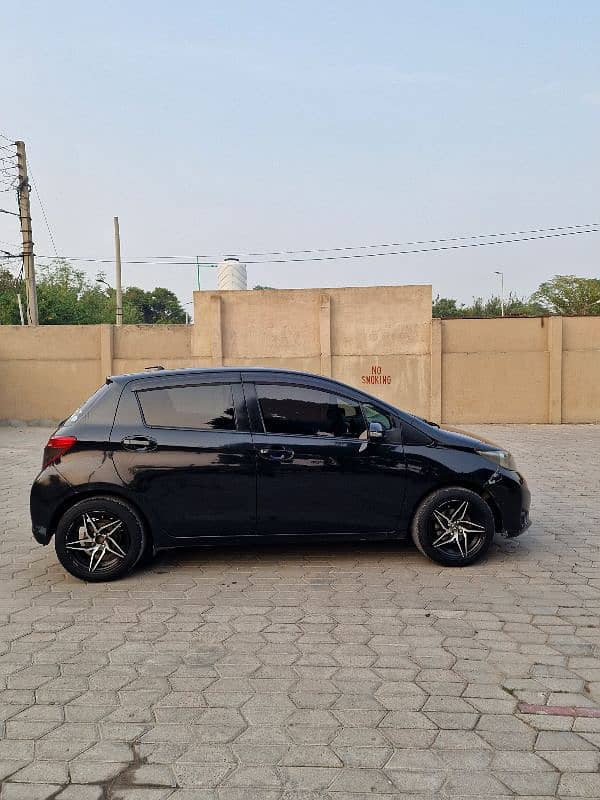 Toyota Vitz 2013 2