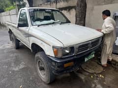 Toyota Hilux4x4picup Single Cabin Quetta,taunsa sharif,peshawar Lovers