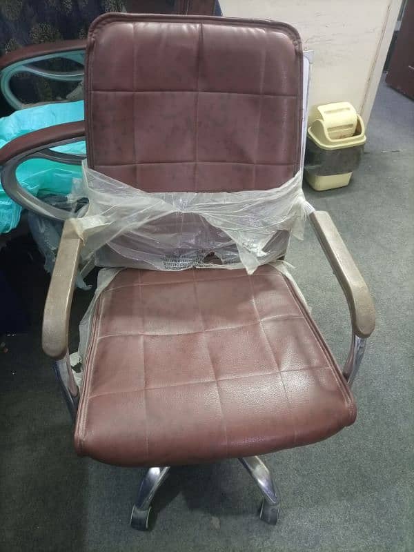 executive office chairs and small chairs 7