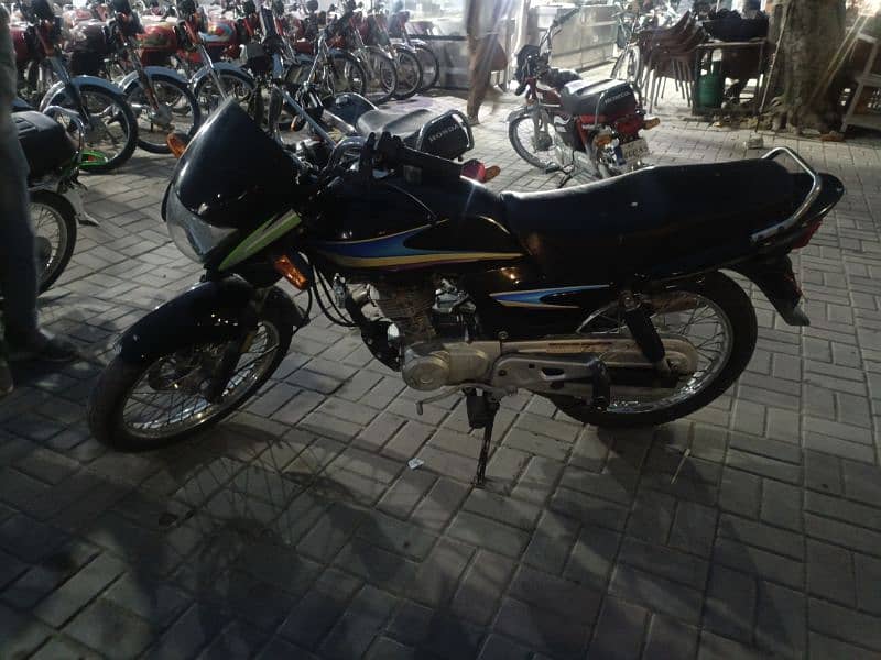 Honda 125 Deluxe 1