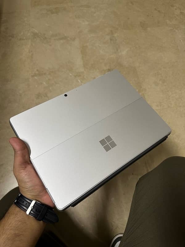 Microsoft Surface Pro 9 8/128 with Keyboard and Pen 13