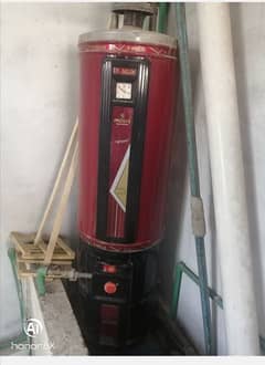 Indus Water gyser 35 gallon excellent condition