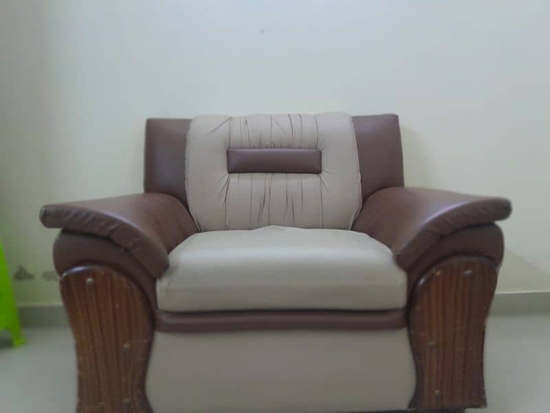 4 sofa set 7 seater and table 3