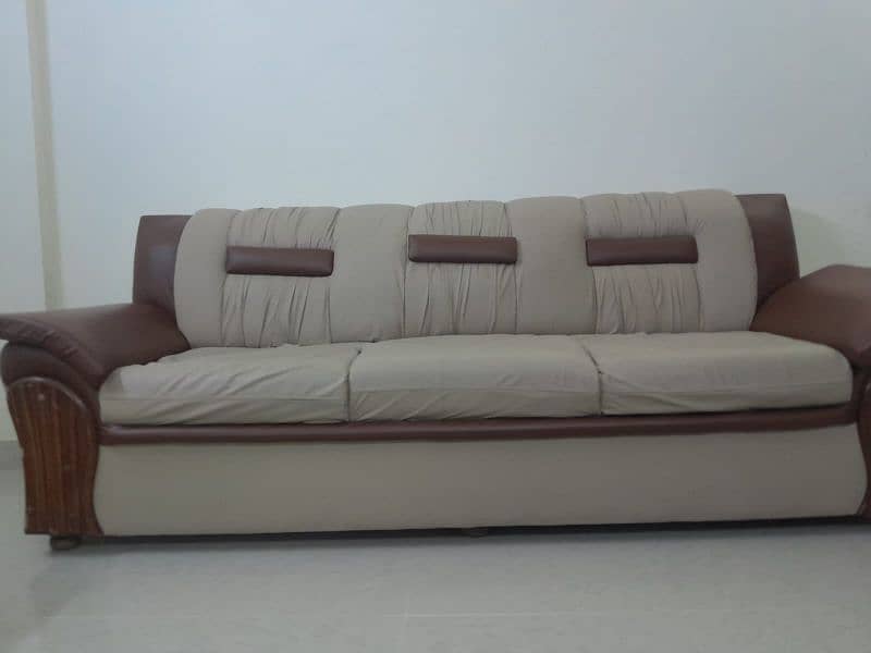 4 sofa set 7 seater and table 4