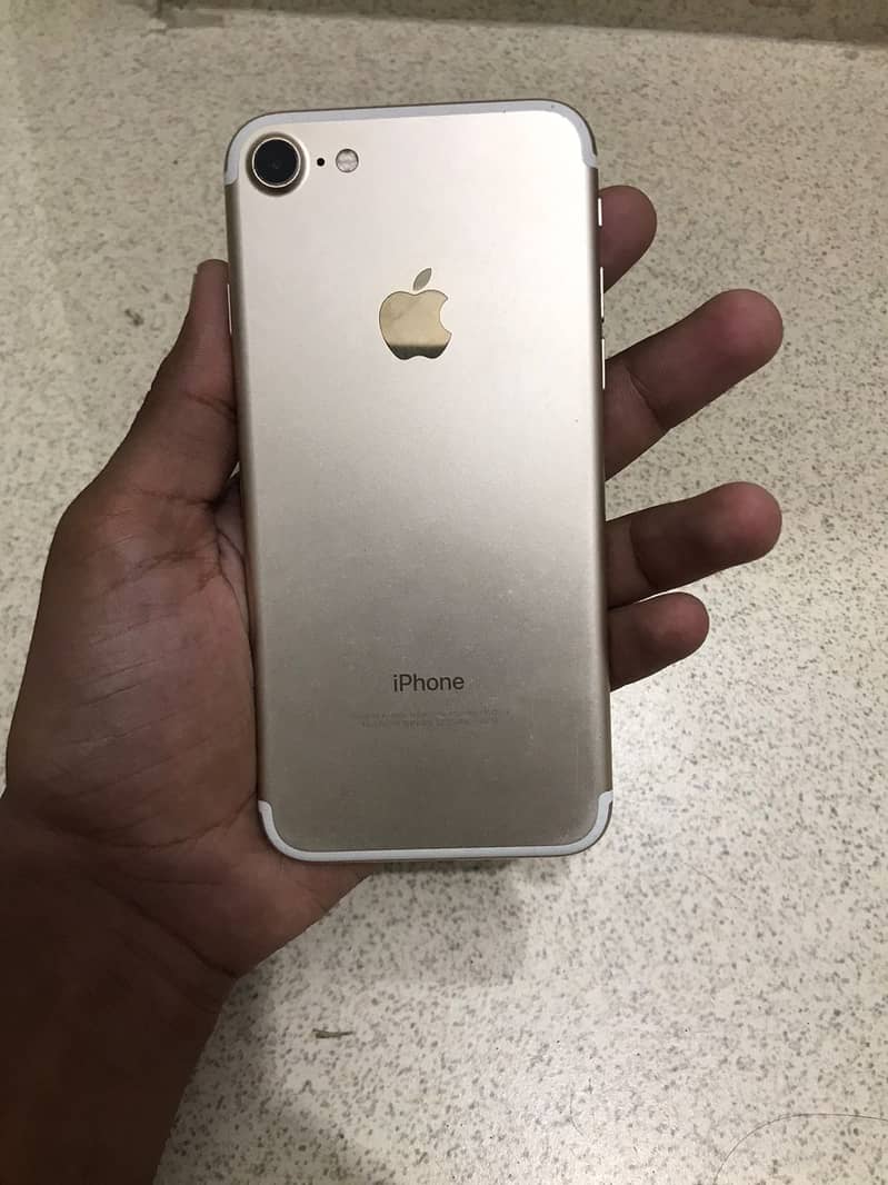 iPhone 7 gb (128) 3