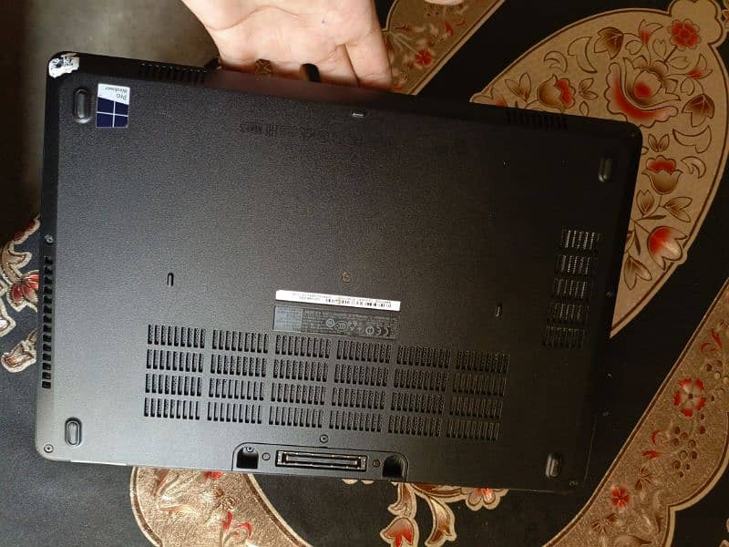 Laptop Dell i5 6th Generation 2