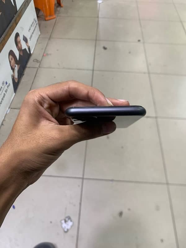 iphone 11 3