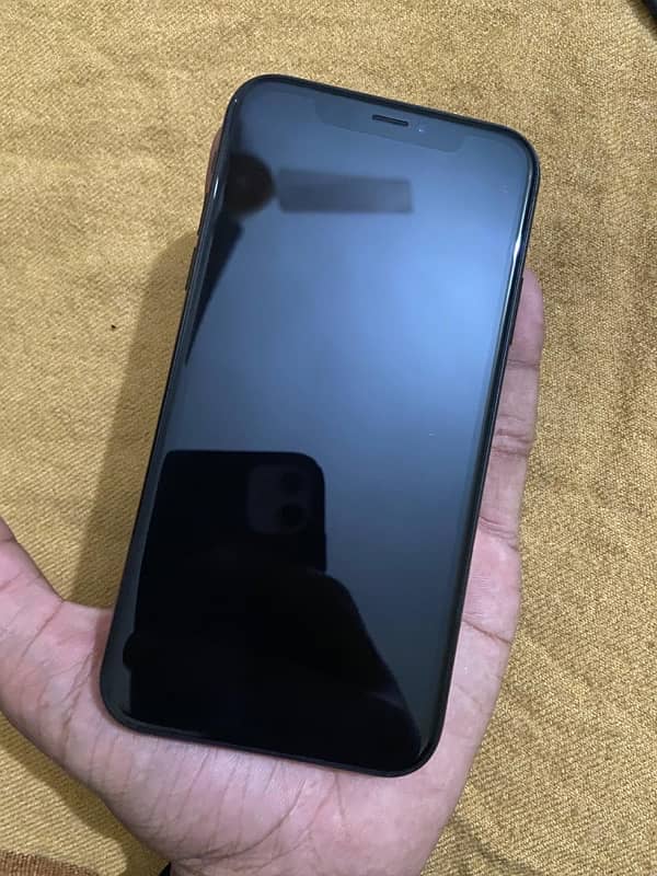 IPHONE XR 1