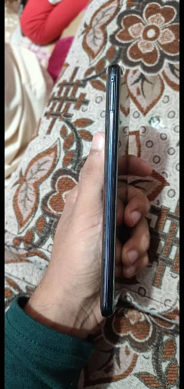 Vivo V17 With Box Pta Approved In Good Condition 4