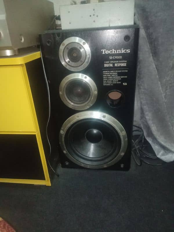 technics speakers and yamaha amplifier 4