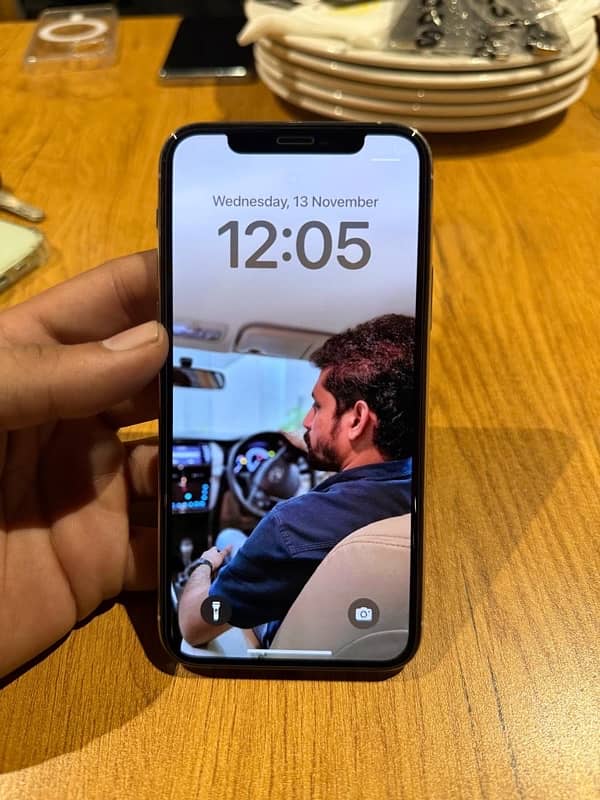 iphone 11pro 64gb pta approved 1