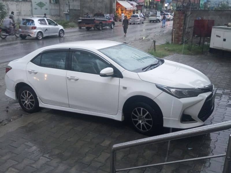 Toyota Corolla Altis 2016 4