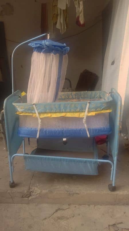 Baby Cart (jhoola) in good condition 0