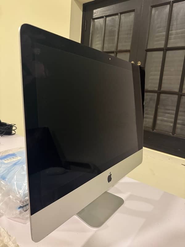 iMac  21.5 inch 2017 2