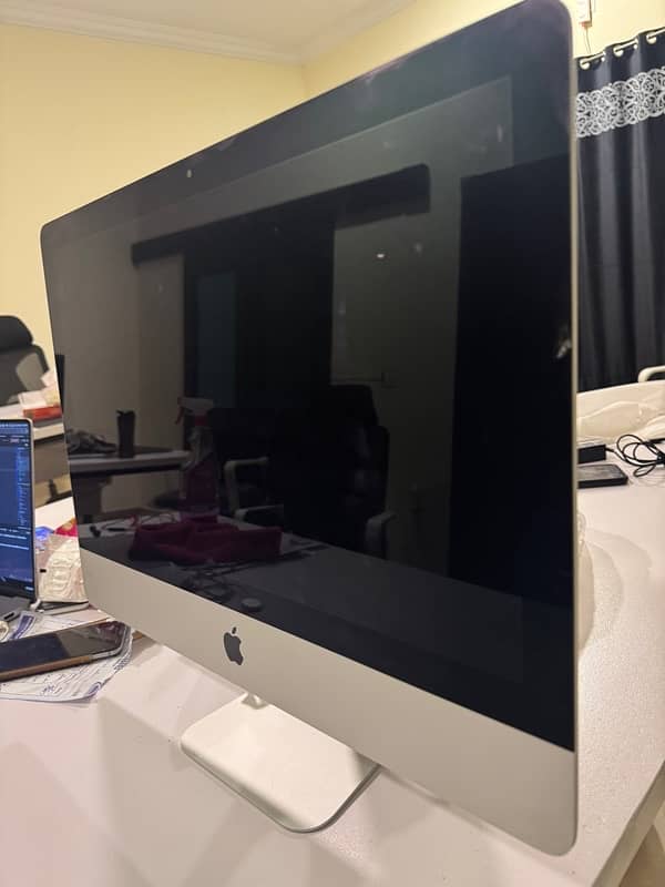 iMac  21.5 inch 2017 3