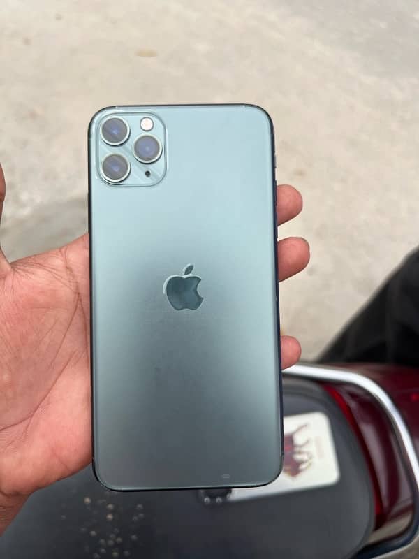 iphone 11 pro max 4