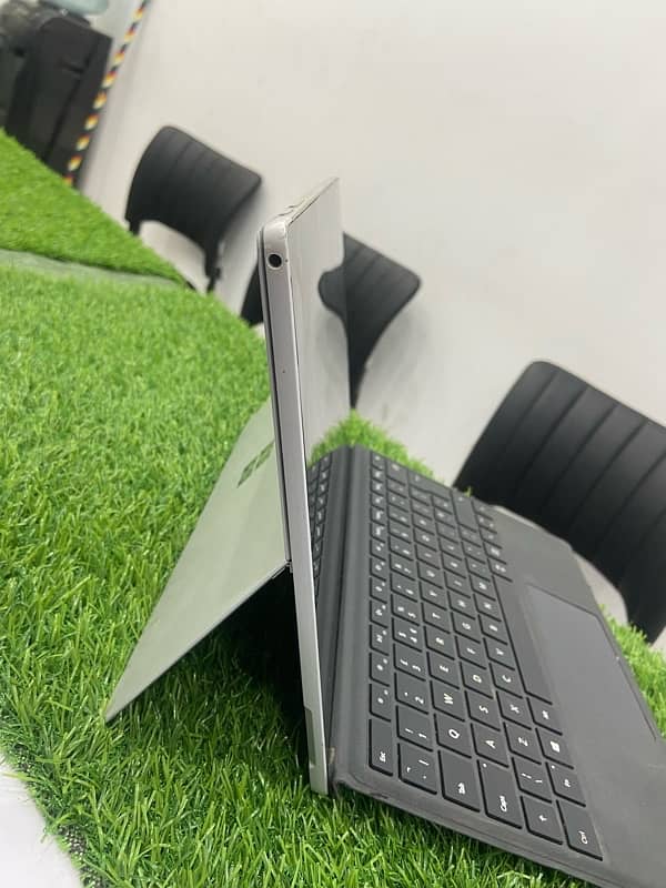 Microsoft Surface Pro 6 core i7 generation 8th 16gb ram 512gb ssd 8gb 4