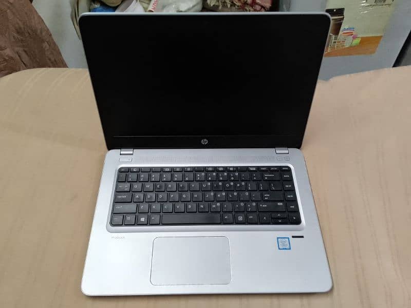 hp core i5 7 th gen  with charger & bag 0