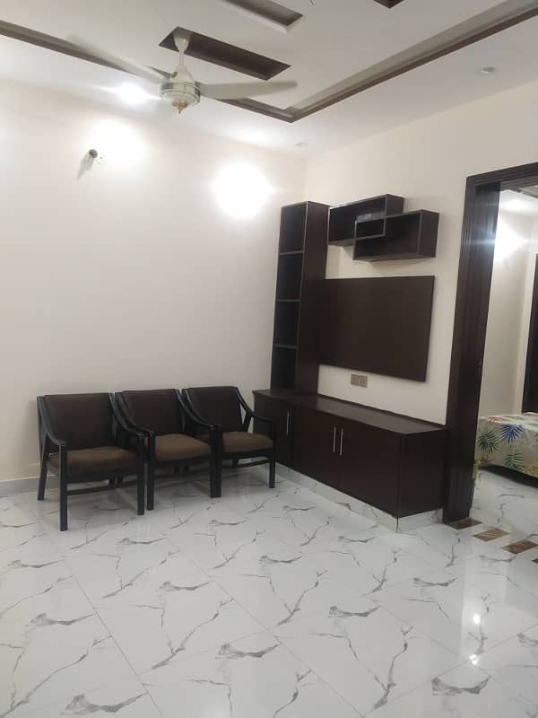 FURNISHED ROOM AVAILABLE FOR RENT NEAR UCP AND SHUKAT KHANAM HOSPITAL IN JOHAR TOWN 6