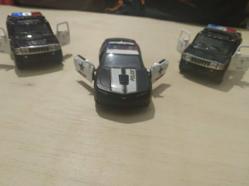 Kinsmart Diecast Police Car Set 0