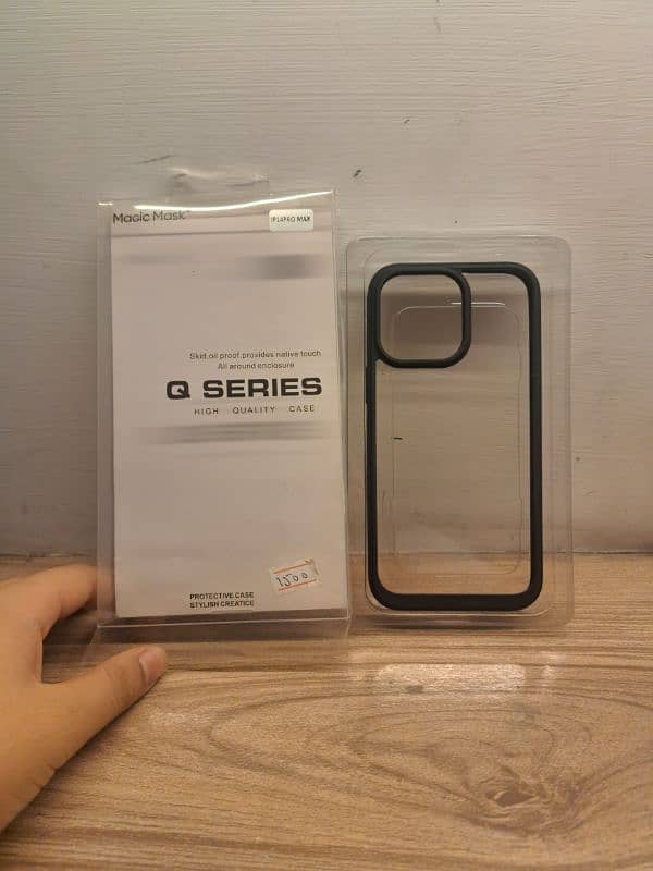 iphone 14 pro max cover Q series transparent 0