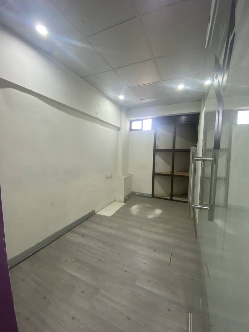 NEWLY RENOVATED OFFICE AVAILABLE DOE RENT 24/7 ACCESS ( OPPOSITE TO Baitulmukkaram MASJID ) 4