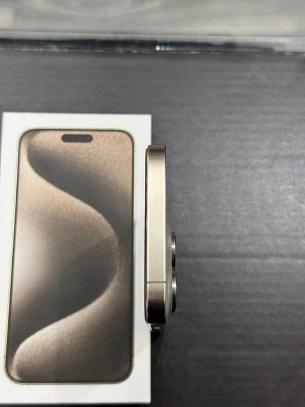 Apple iPhone 15 Pro Max 256GB Natural Titanium *MINT CONDITION* 5