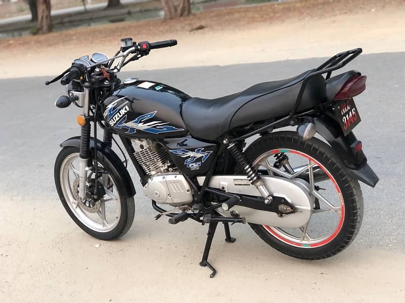 SUZUKI GS 150 SE 2022 MODEL. 3