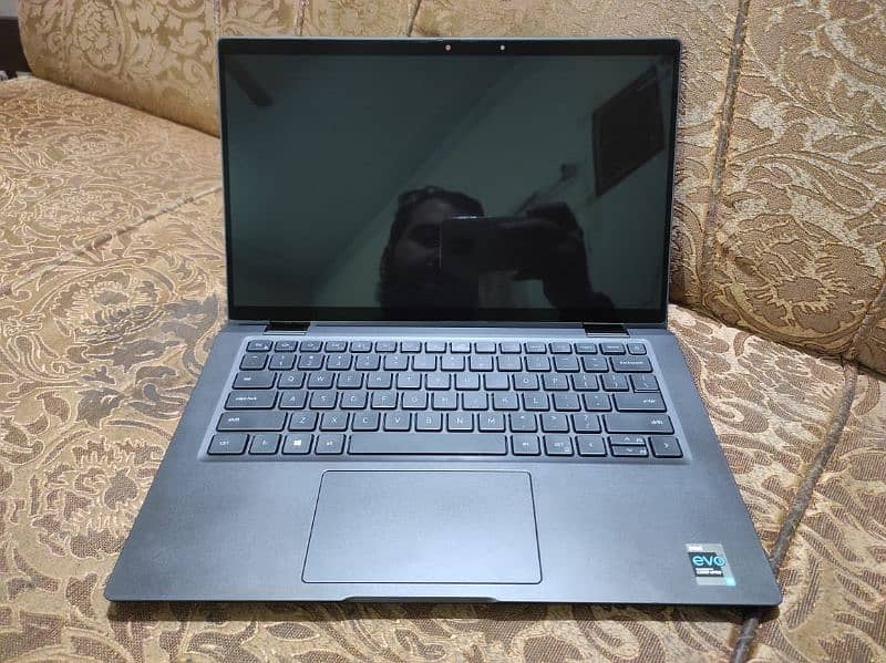 Dell latitude 7420 x360 rotatable/ 2 in 1 0