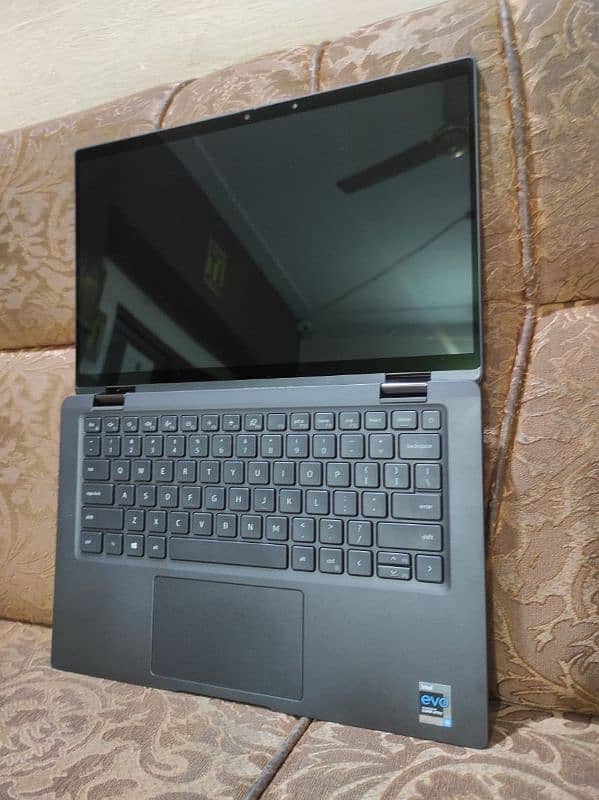 Dell latitude 7420 x360 rotatable/ 2 in 1 8