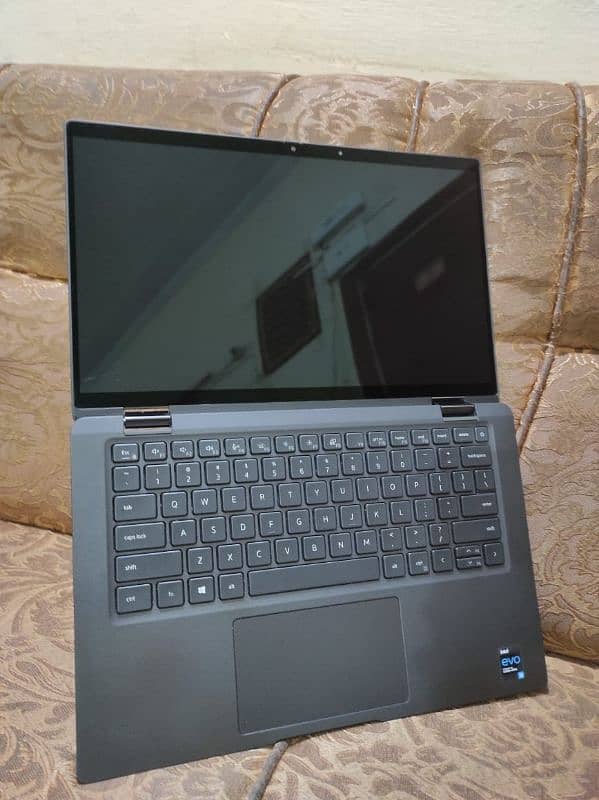 Dell latitude 7420 x360 rotatable/ 2 in 1 11