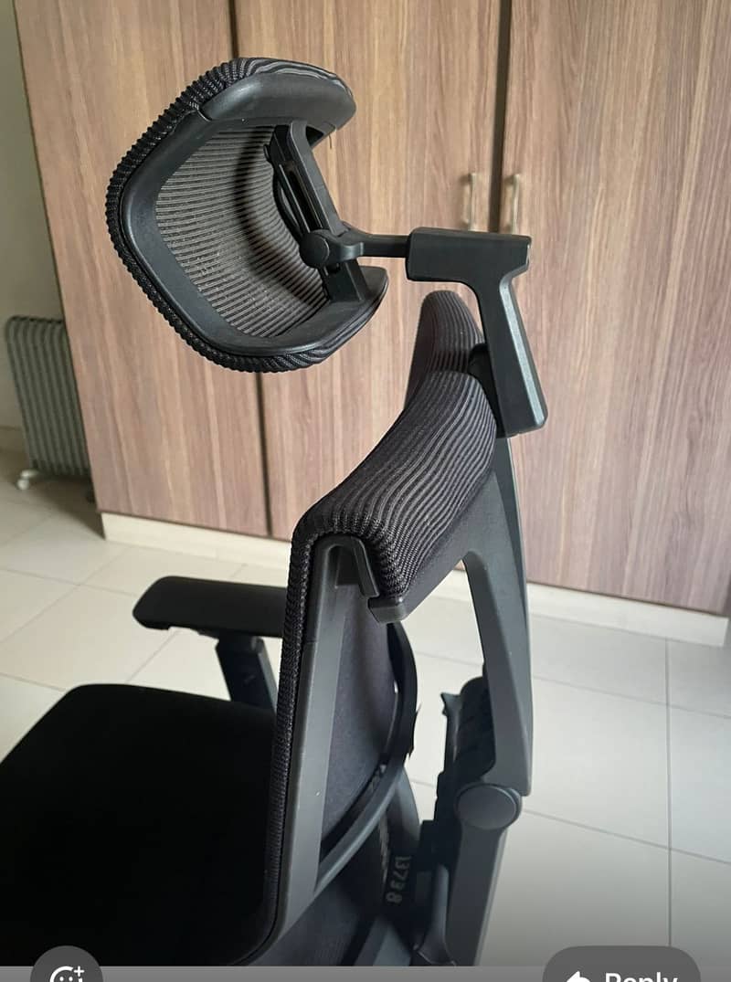 MOTOSTUHL Mission Office Chair 1