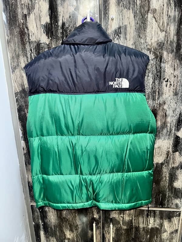 NORTHFACE SLEEVELESS JACKET 700 FILL 1