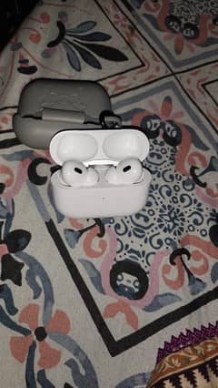 Apple airpods pro 2nd gen type-C under warranty