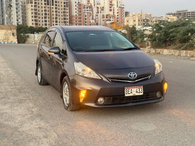 Toyota Prius V ALPHA  2012 / 2015 2