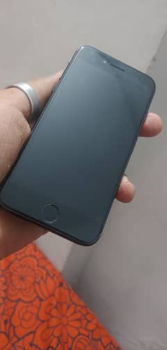 I phone 7 128 gb PTA approved no foult finger not working urgent sale