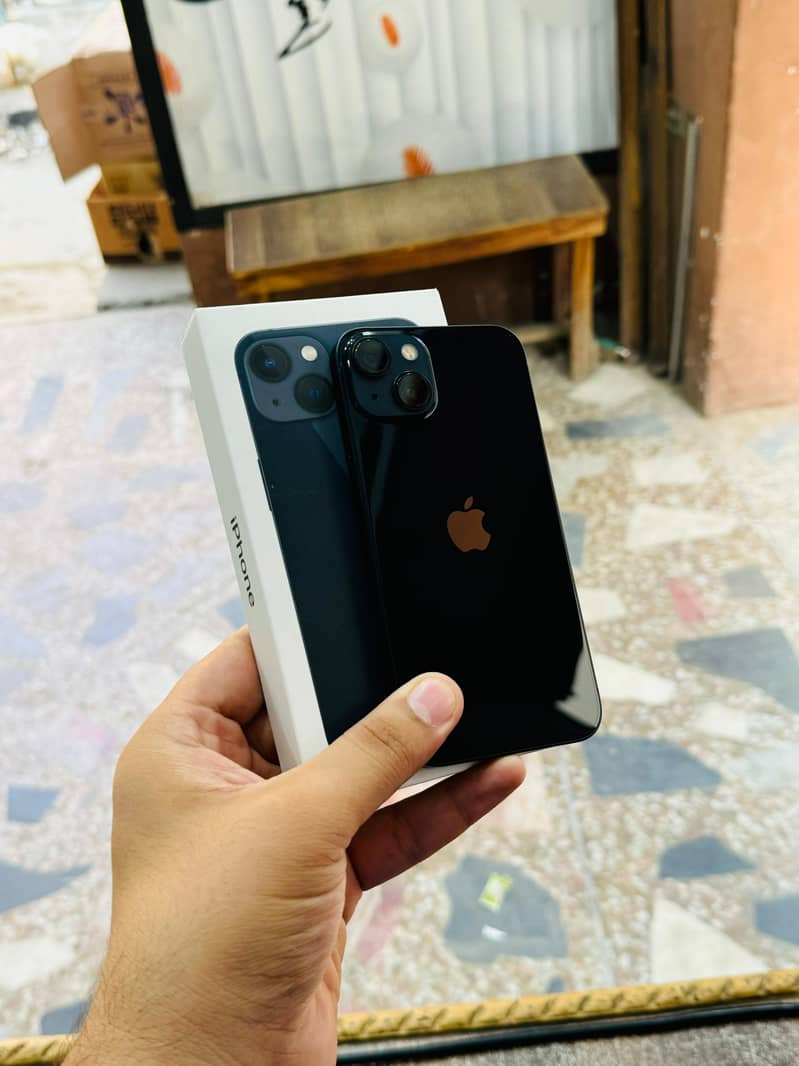 iphone 13 10/10 with box mobile phone for sale 2