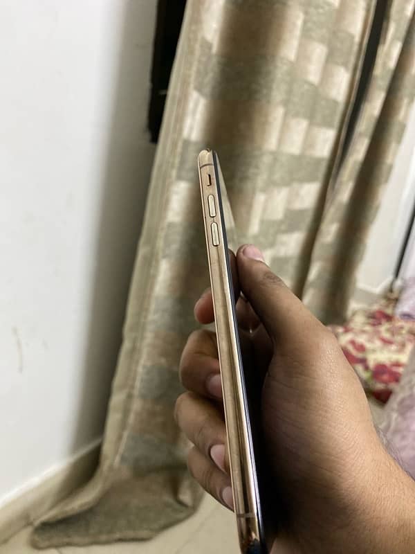 IPHONE XS MAX 64 NON PTA URGENT SALE 3