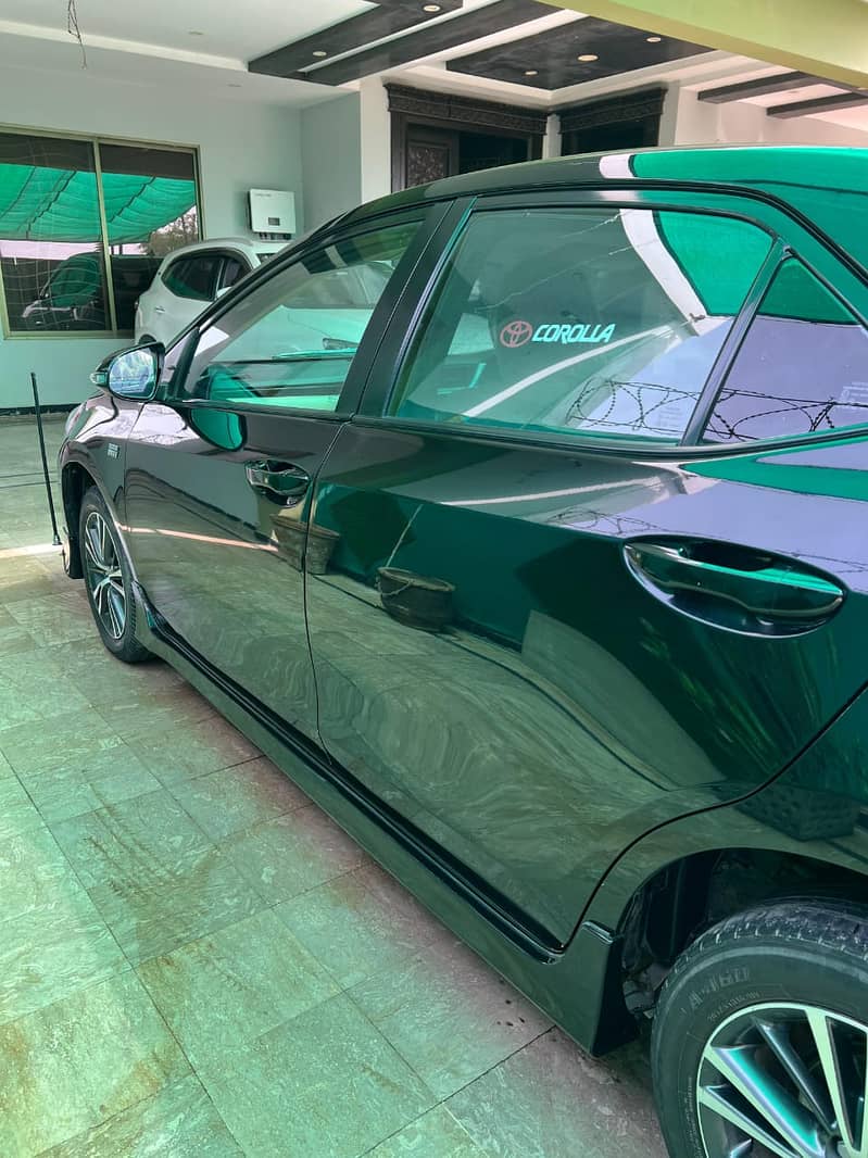 2017 Corolla Altis 1.6 atomatic,  45000 mileage Lahore Registered 5