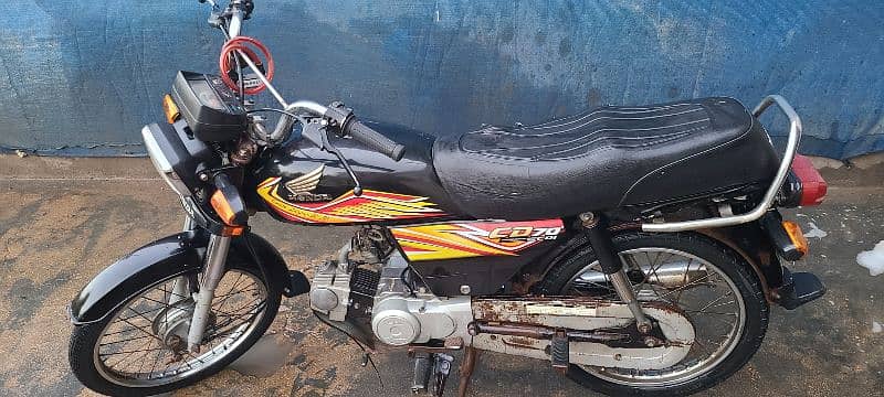 honda 70 one hand used bike 2