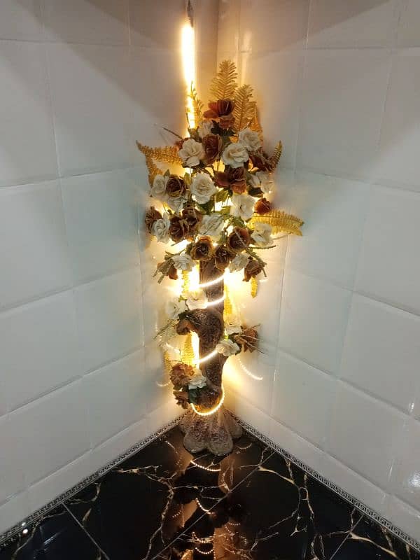 Golden corner plant showpiece with LED light 1