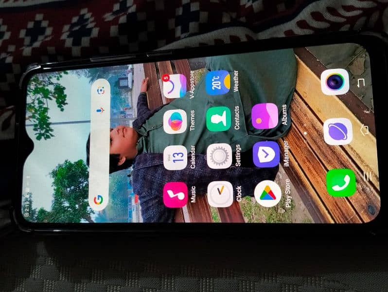 vivo s1  good conditions 10/9conditions 3