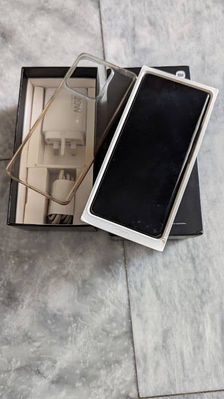 Xiaomi 13 pro 16/512 complete box Non PTA 1