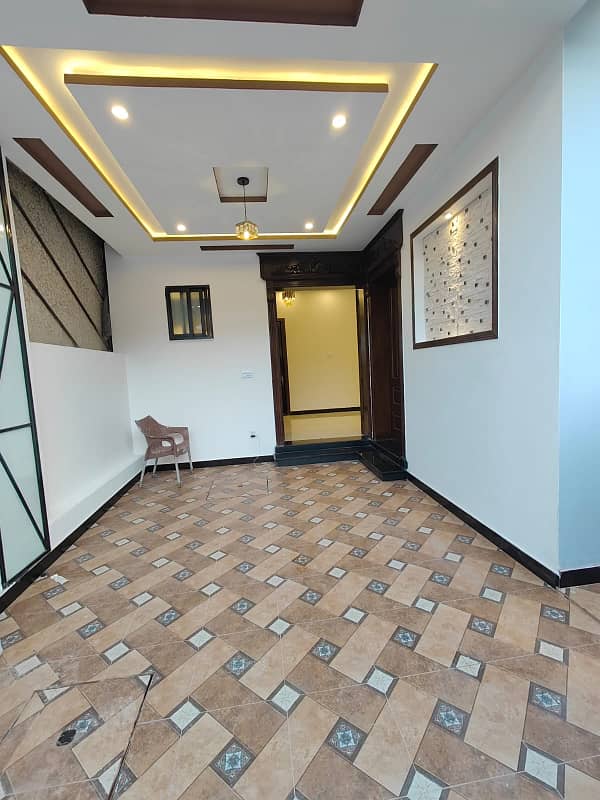 A Beautiful 5 Marla House Is Available For Sale In Bahria Enclave 0